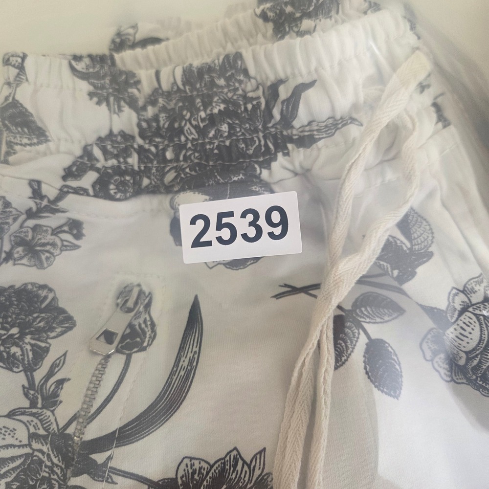Made in Italy Floral Print Joggers Wht Blk Rose Toile Zipper Pocket Pants M - Picture 7 of 7